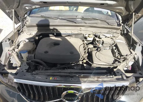 2020 Volvo Xc40 T5 Inscription z USA, uszkodzony, nr VIN YV4162UL6L2210675